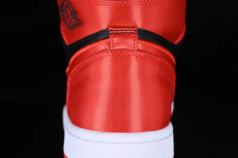 All Categories Air Jordan Jordan Series Basketball Shoes Air Jordan 1 High Air Jordan 1 High OG "Satin Bred" AJ1 Joe 1 Silk Forbidden Wear FD4810-061